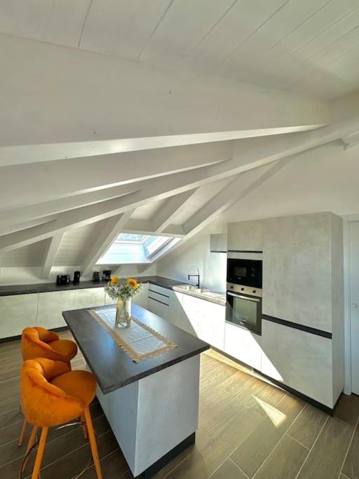 Apt. Aries - Penthouse Menaggio Exterior photo